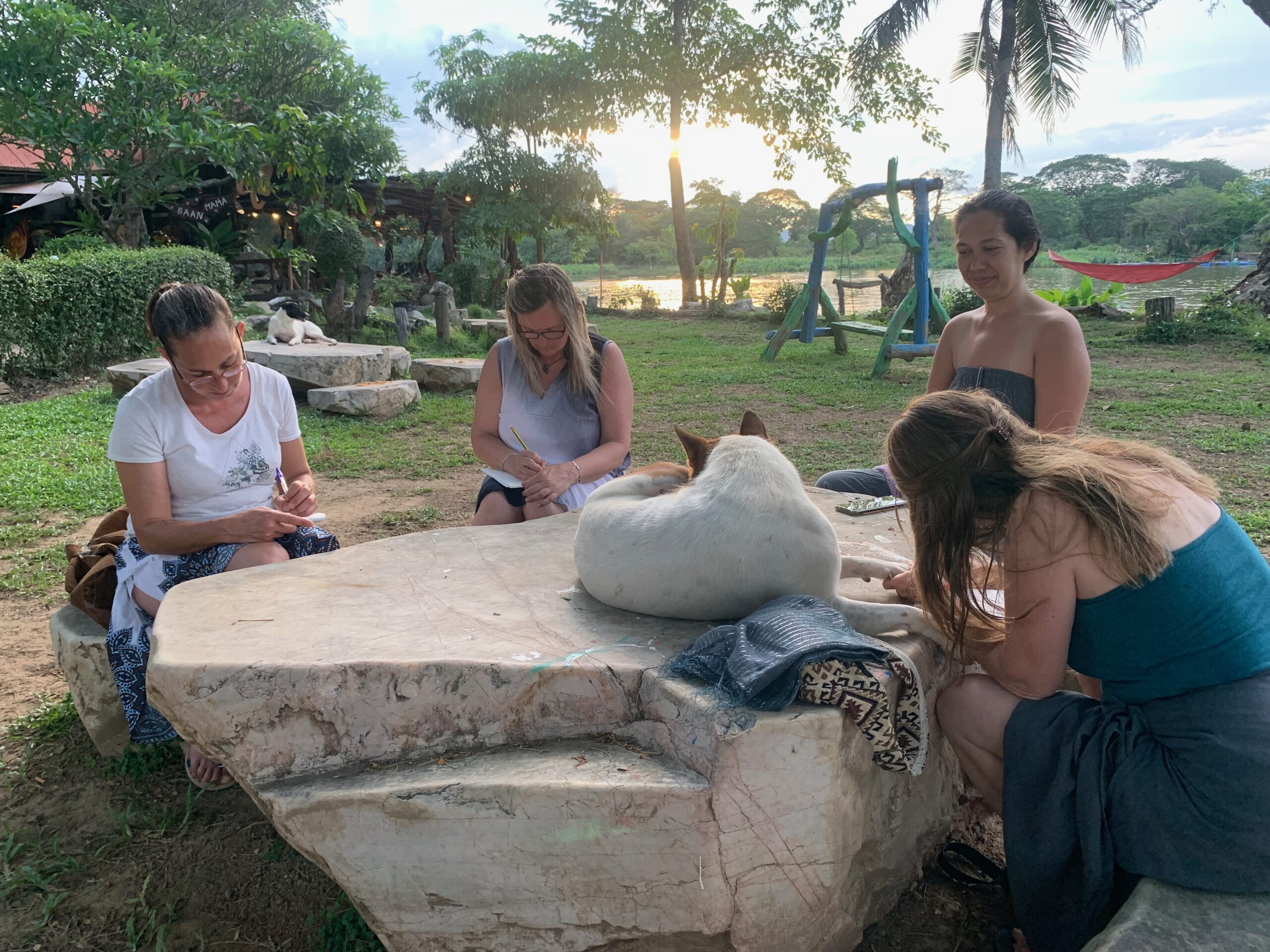 atelier au coucher du soleil